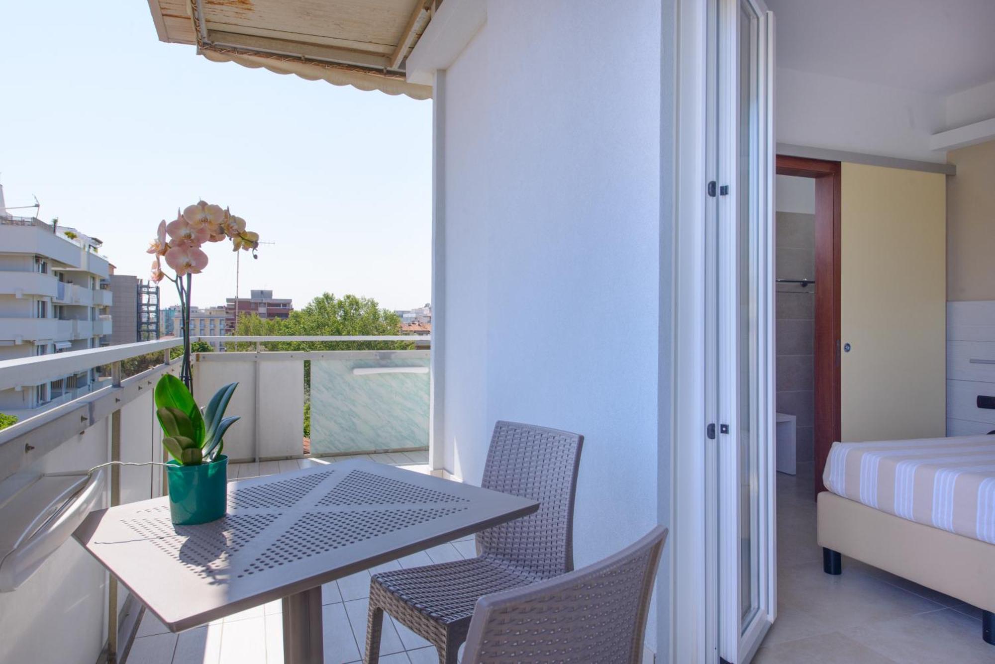 Hotel Sans Souci Rimini Bagian luar foto