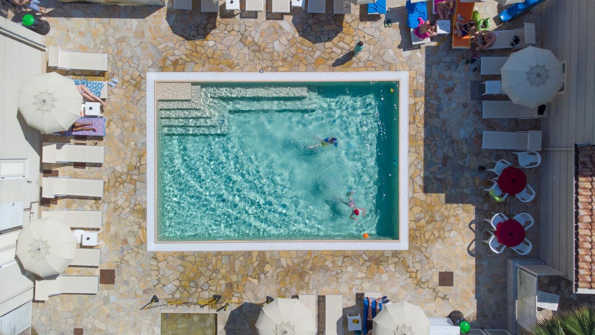 Hotel Sans Souci Rimini Bagian luar foto