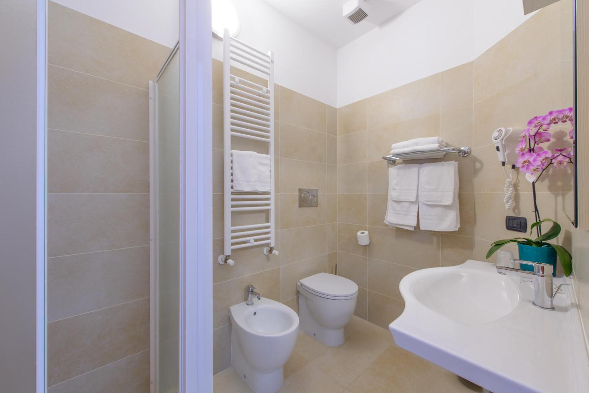 Hotel Sans Souci Rimini Bagian luar foto